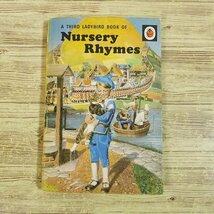 外国語絵本[レディバード ナーサリーライム3 A THIRD LADYBIRD BOOK OF Nursery Rhymes] レトロ絵本 新書サイズ マザーグース【送料180円】_画像1