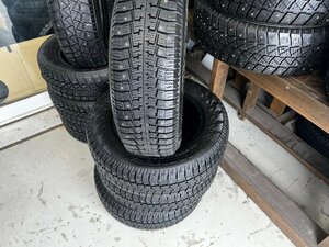 ピレリ　スパイクタイヤ　195/65R15　2001年製　８.5分山程　プリウス・ノア・ヴォクシーなどに　札幌市から出品　組替え可能です