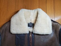 《№828》U.S.SHEEPSKIN（ユーエスシープスキン）ＴＡＰＥ Ｂ－３ ムートンフライトジャケット USAサイズＳ ☆目立った傷や汚れなし☆_画像3