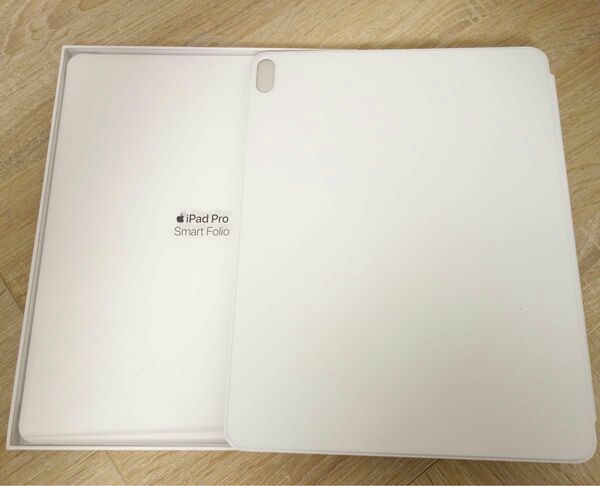 APPLE 12.9インチiPad Pro用 Smart Folio(第3世代) MRXE2FE/A ホワイト