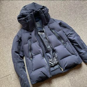 水沢ダウン DESCENTE マウンテニア