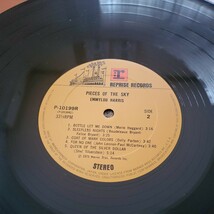 【64】LPレコード　EMMYLOU HARRIS PIECES OF THE SKY　　【80サイズ】_画像3