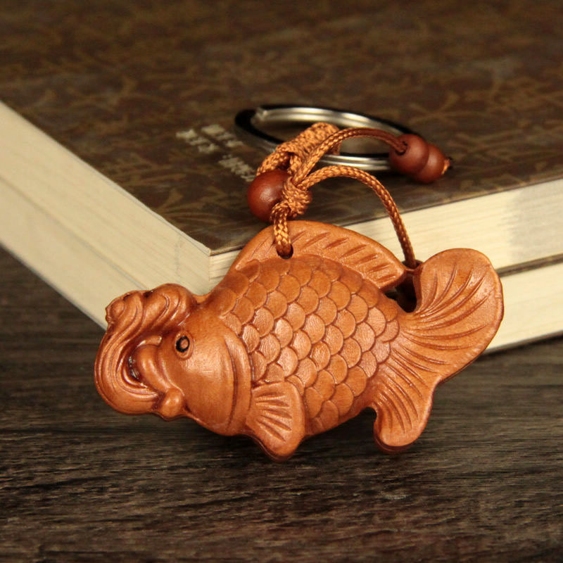 [Netsuke mit Pfirsichbaum-Tier] ◆Fisch①◆ Natürlich/Aus Naturholz gefertigt/Handgefertigt/Aufwendige Schnitzerei/Schlüsselanhänger/Gurt/Geschenk/Viel Glück/Feng Shui/Amulett, Verschiedene Waren, Schlüsselbund, Handgefertigt