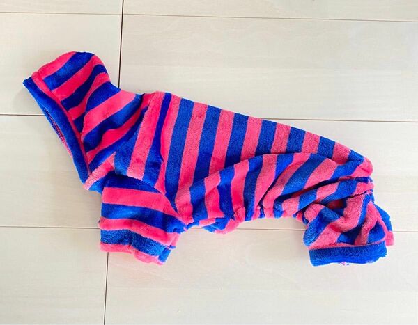 新品　小型犬ペット服ロンパース　ピンク×青ブルー　暖かボーダー冬オールインワン　犬用ペットウェアー