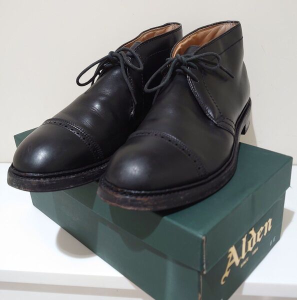 ★美品★オールデン キャップトゥ チャッカーブーツ ブラック 8D アメリカ製 ストレートチップ キャップトゥ