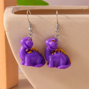 * pretty!!3D earrings * cologne .* dinosaur! purple! Dinosaur * accessory * animal liking / animal * present! gift ** new goods unused goods * free shipping *