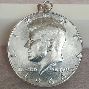 希少・実物◆ケネディ コイン ペンダント トップ 1964 銀貨 シルバー Silver 90％ アメリカ USA 50セント Kennedy Half Dollar JFK 