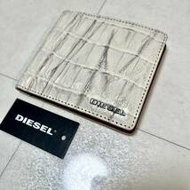 ★新品未使用/DIESEL/価格18800円★タグ付 ディーゼル メンズ カウレザー クロコ型押 折畳財布 ウォレット ホワイト_画像3