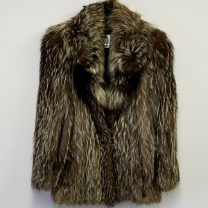 【SAGA FOX】サガフォックス 高級本毛皮コート 煌びやかな毛艶 ファージャケット ファーコート ネーム刺繍あり