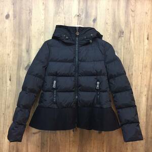 tu139 MONCLER モンクレール ダウンジャケット NESEA レディース 黒 45880 ※中古