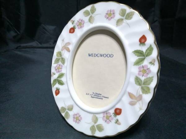 新品未使用◇自宅保管 ウェッジウッド ワイルドストロベリー フォトフレーム WEDGWOOD ※6X7CMの写真入ります ※追加出品予定あり