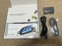 【美品】PlayStation Vita 3G/Wi-Fiモデル + Vitaメモリーカード 16GB_画像3