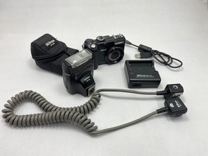 ニコン　コンデジの名機　COOLPIX　P5100　ストロボセット