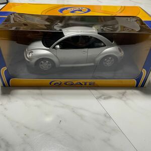 《箱付き》【1/18スケール】VW NEW BEETLE COUPE ’98 GATEWAY GATE ミニカー 模型 コレクション放出 silver シルバー Volkswagen