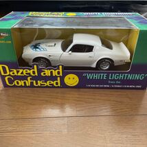 《箱付き》【1/18スケール】White Lightning Trans Am American Muscle ミニカー 模型 コレクション放出 メタルダイキャスト Pontiac_画像1