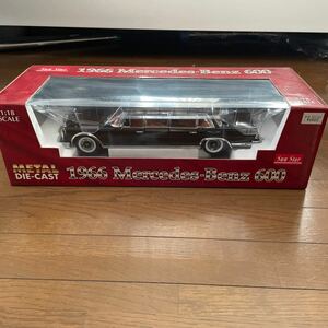 《箱付き》【1/18スケール】1966 Mercedes-Benz 600 Sun Star ミニカー 模型 コレクション放出 メタルダイキャスト ベンツ 黒 ブラック