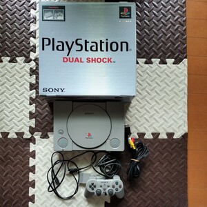 Ryeonggin первого поколения PlayStation Set Set Set Set Scph-7000 State Good Operation подтверждена Sony PlayStation PS