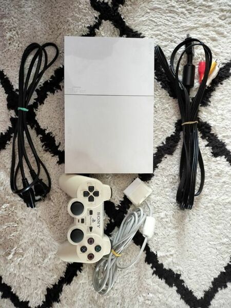 美品　PlayStation2本体（SCPH-90000/セラミックホワイト） PS2　動作確認済　プレイステーション2　