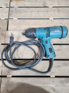 G☆ マキタ makita 電動工具 6904VH 100V インパクト レンチ 工具 建築 整備 DIY 動作確認済 ジャンク