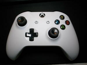 WIRELESS CONTROLLER FOR XBOX ONE ★ MODEL 1708 ★ ワイヤレスコントローラ ホワイト
