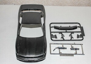 アオシマ　1/24 R32スカイラインGTRニスモダクトボディ+頭文字D北条凛キットのGTウィング、防弾マフラー部品のみ