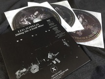 ●Led Zeppelin - 観客動員数世界新記録 Sitting On A Gold Mine : Empress Valley プレス3CD紙ジャケット_画像3