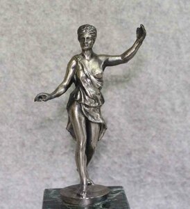 金属工芸◆置物　女性像　トロフィー◆24cm 銀色 非鉄金属製　石製台座 　trophy　
