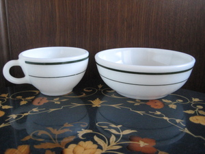 * beautiful goods Old Pyrex US navy mug & 15oz bowl set green band 