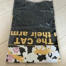 「猫は抱くもの」Tシャツキイロver. 3740円、新品未開封未使用、Sサイズ_画像4