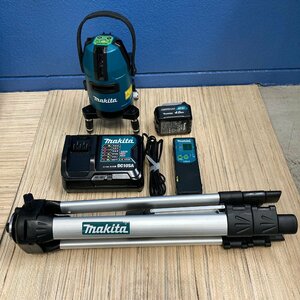 α綺麗【makita マキタ 10.8V 充電式屋内 屋外兼用墨出し器 クロスライン ろく SK40GD バッテリー 充電器 エレベーター三脚 内装】TK1652