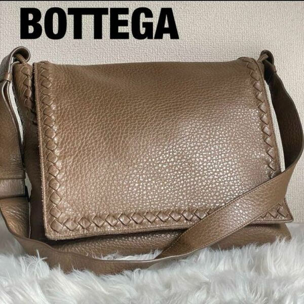 美品　BOTTEGAVENETA メッセンジャーバッグ　 茶　レザー