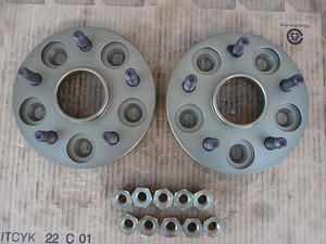 ワイドトレッドスペーサー 15mm Φ60 PCD114.3 real 黒