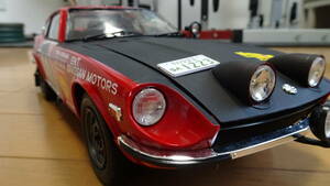 タミヤ　1/12　ビッグスケールシリーズ№8　フェアレデイ240Z　サファリ仕様車　塗装完成品