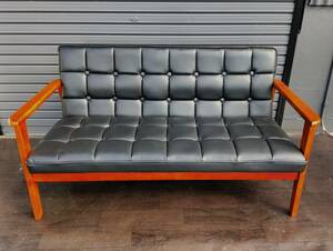 [ Aichi store * delivery is possible to do ]2 seater . sofa bench type width 133cm wooden frame tree elbow sofa imitation leather retro modern receipt welcome *