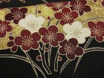 平和屋-こころ店◆豪華黒留袖　駒刺繍　流水草花文　金彩　着丈157.5cm　裄丈62cm　正絹　逸品　mop1327_画像7