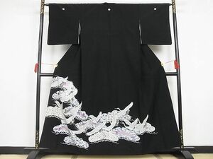 平和屋川間店■黒留袖　刺繍　群れ鶴松文　暈し染め　洗える着物　着丈158cm　裄丈64cm　A-br4097