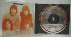 ♪♪CD:　懐かし　LED Zeppelin「ＯＲＩＧＩＮＡＬ1969年初アルバム,1枚全9曲中古美品R060127♪♪