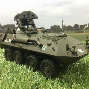 アメリカ海兵隊・USMC LAV-AT 水陸両用8輪歩兵戦闘車・1/35・イタレリ・完成品・塗装済み品