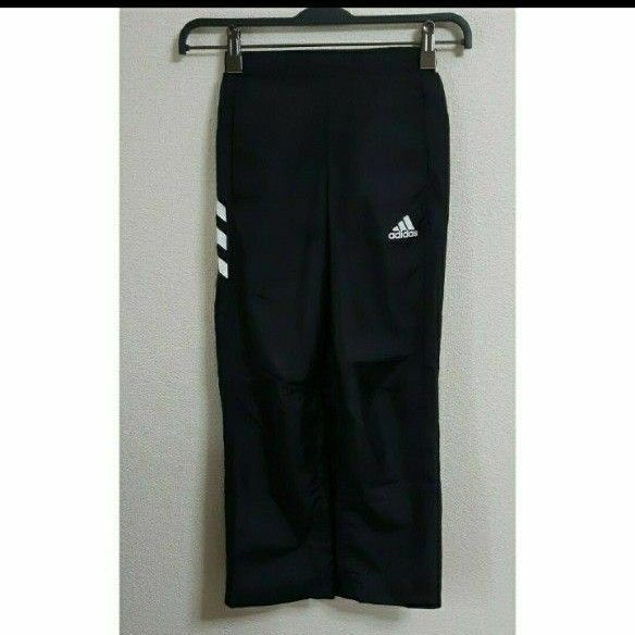 adidas アディダス　ウィンドパンツ130㌢