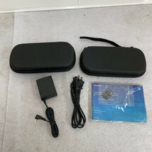 K301-O15-4124 SONY ソニー PSP 本体 PSP-3000 2点まとめ/ホワイト/シルバー/充電器/メモリースティックプロ デュオ/ケース付 通電OK ②_画像10