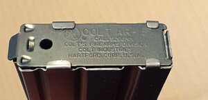 COLT AR-15 マガジン 厚さ2.25cm位 重量100g位