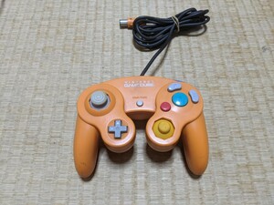 ゲームキューブ　コントローラー　オレンジ