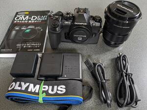 OLYMPUS OM-D E-M1 Mark II 、M.ZUIKO DIGITAL ED 12-40mm F2.8 PROセット　純正バッテリー2個　教則本付　4339ショット