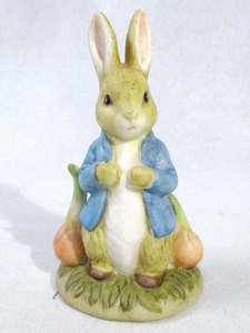 ★The World of Beatrix Potter　ピーターラビット　高さ7.1cm　陶器 　置物★S11060