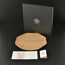 ◎412591 【SALE♪】 未使用品 Paulownia furniture AZUMA 家具のあづま 桐のディナープレート 和歌山桐箪笥屋伝統工芸 希少 高級品 箱入_画像1