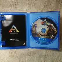 美品[Aa] PS4 Play Station 4 ARK Survival Evolved アーク サバイバル エボルブド　　定形外郵便250円発送_画像3
