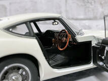 【AUTO art MILLENNIUM】1/18 TOYOTA 2000GT COUPE (WHITE) オートアート ミレニアム トヨタ 2000GT クーペ (ホワイト) 78742_画像8