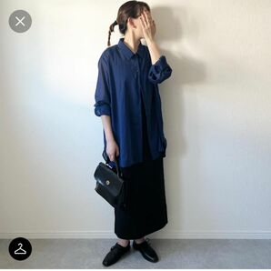 UNIQLOイネス　シアーシャツ　ネイビーXL