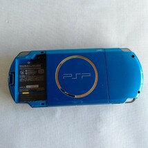 ト001 PSP 3000 プレイステーション・ポータブル 青 バッテリー/蓋なし メモリースティックデュオ付 ゲーム 本体_画像2