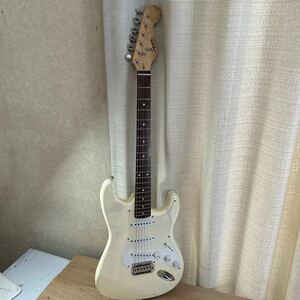 通電OK ★ ジャンク品 squier スクワイヤー Fender フェンダー BULLET STRAT エレキギター 11266y